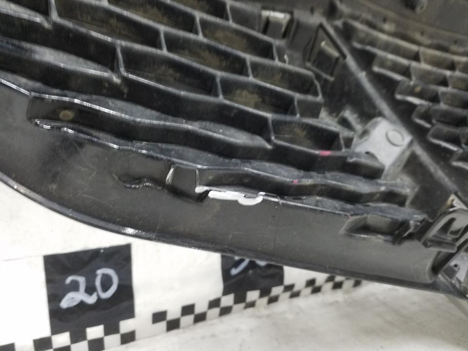 Решетка радиатора Nissan Qashqai 2