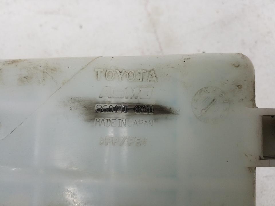 Бачок омывателя Toyota Land Cruiser 200 Restail 1
