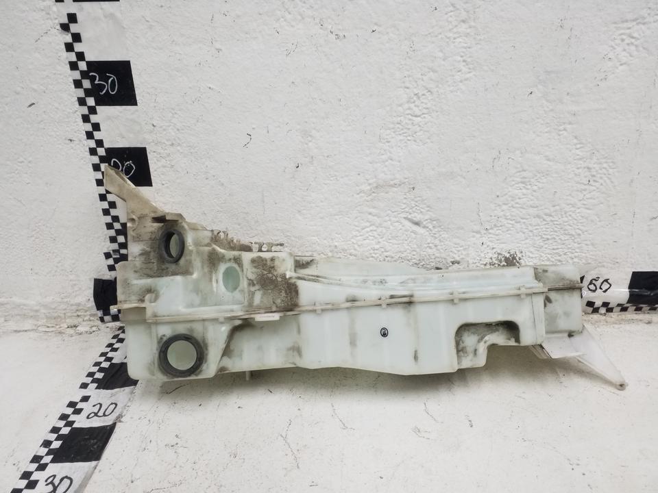 Бачок омывателя Toyota Land Cruiser 200 Restail 1