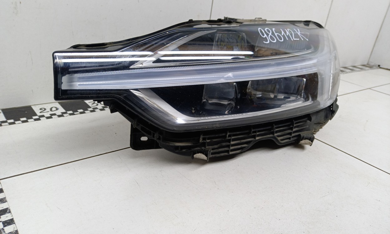 Фара передняя левая Volvo XC60 2 LED