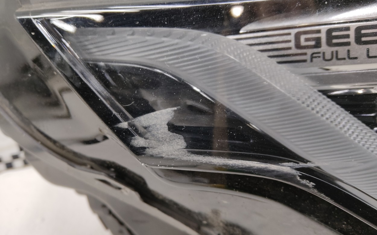 Фара передняя правая Geely Coolray LED