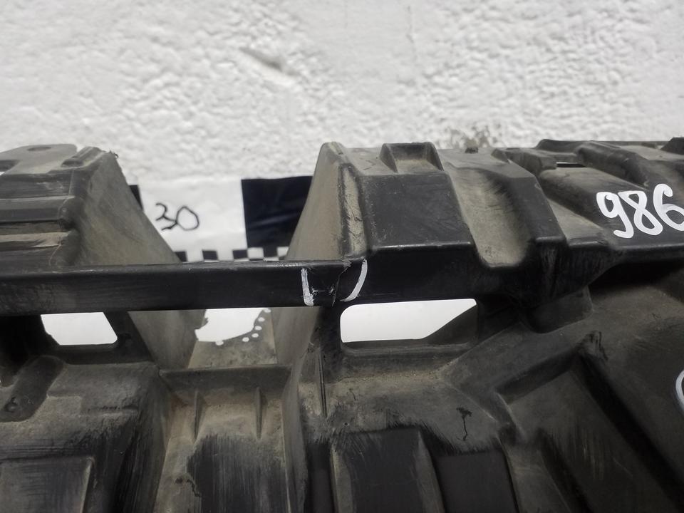 Кронштейн решетки радиатора Toyota RAV4 XA50