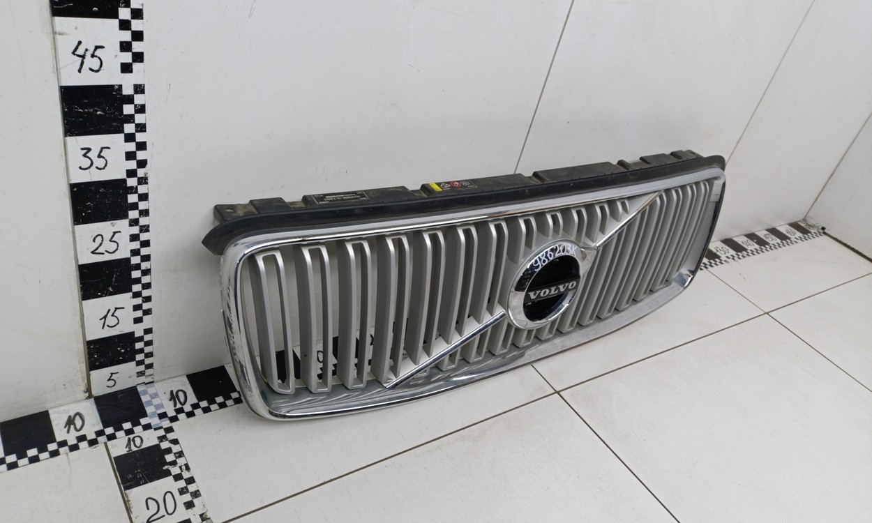 Решетка радиатора Volvo XC90 2