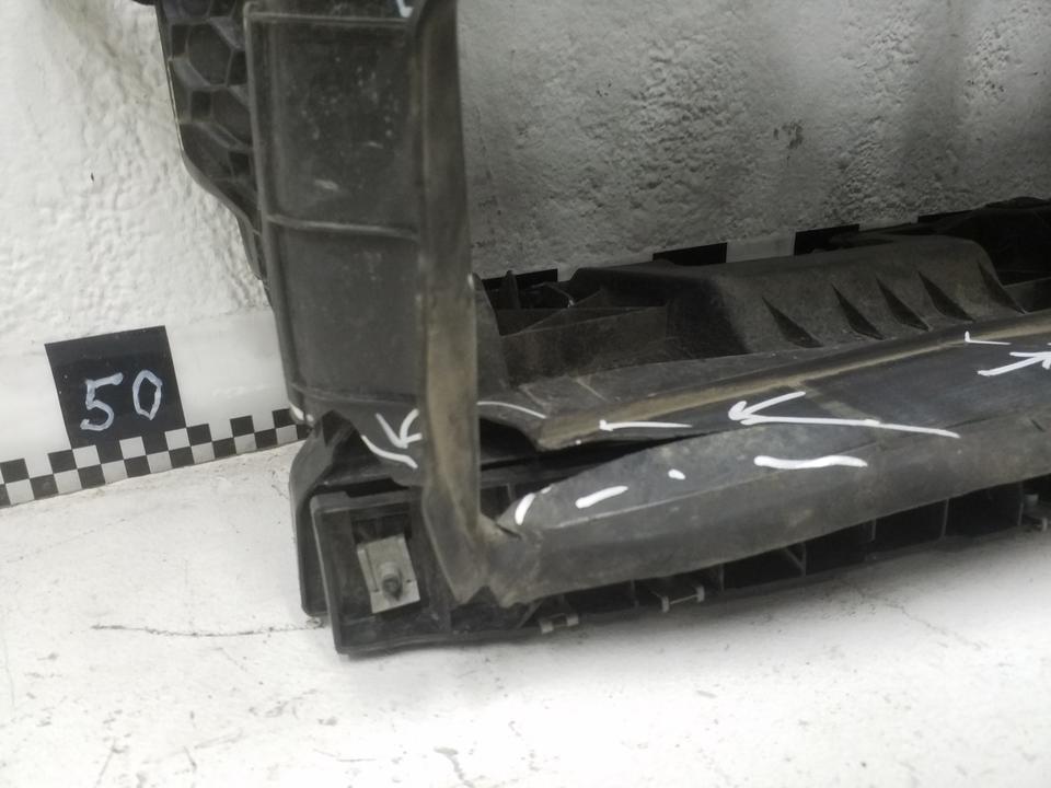 Воздуховод радиатора BMW X1 F48 Restail