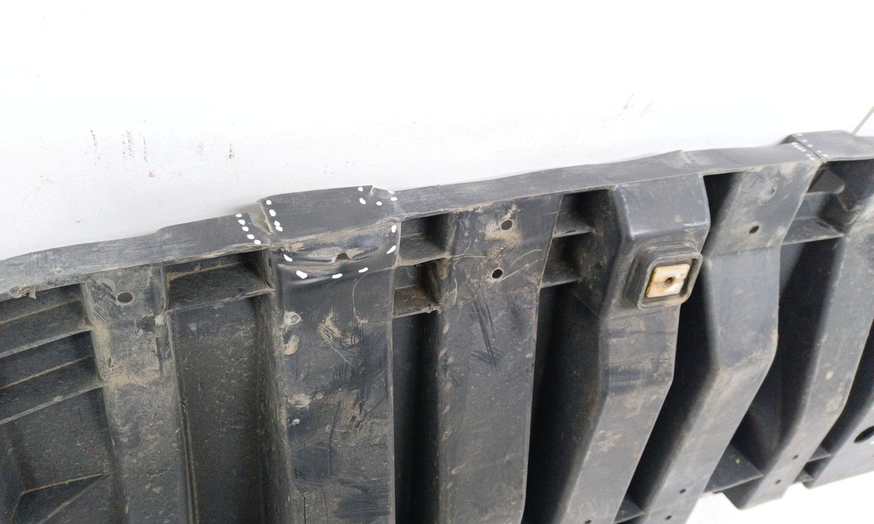 Пыльник переднего бампера Toyota RAV4 CA40 Restail