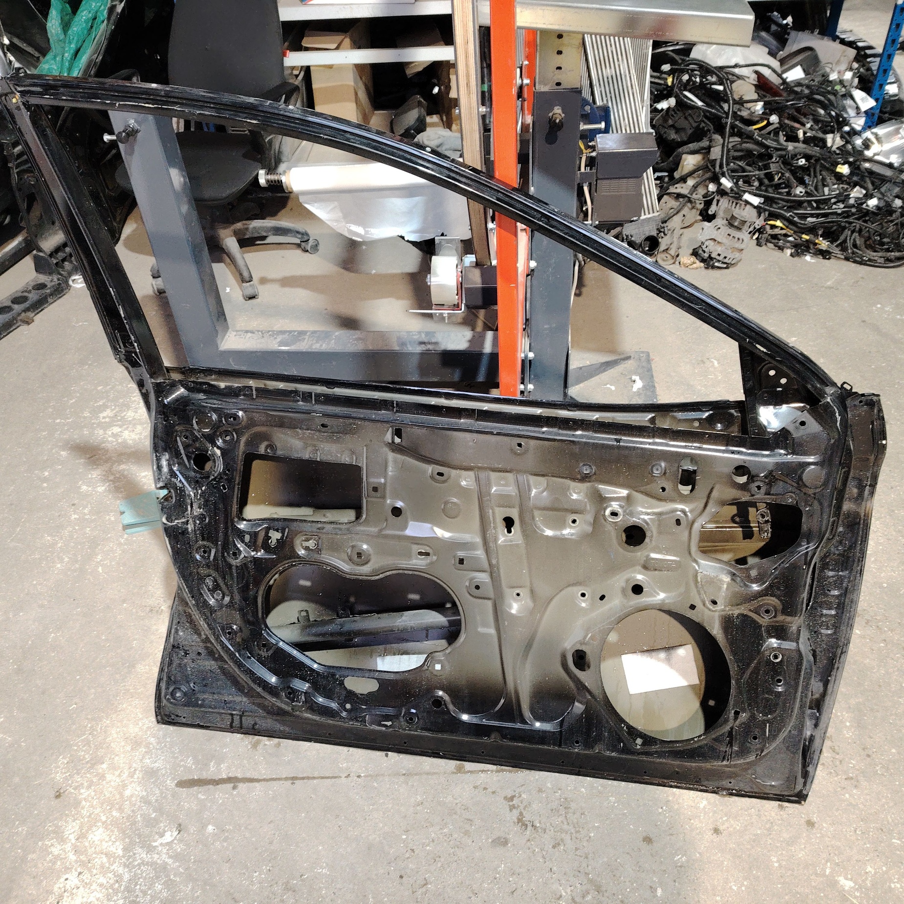 Дверь передняя левая Toyota Camry V70