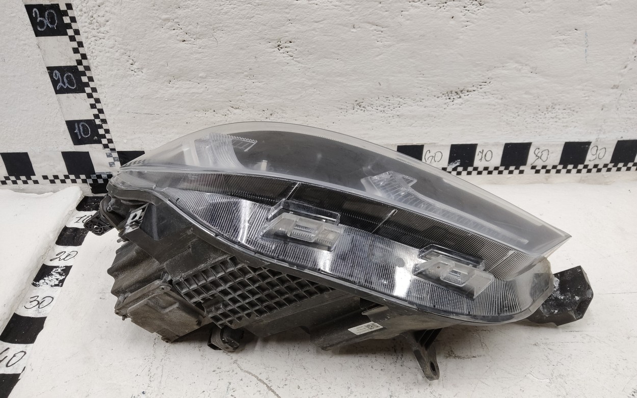 Фара передняя правая Chery Tiggo 8 Pro LED