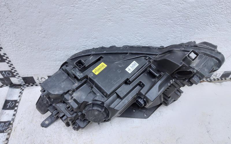 Фара передняя правая Kia Sorento 4 LED