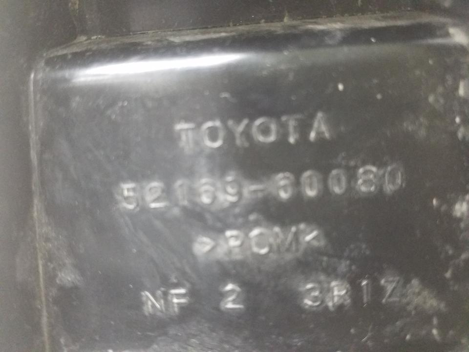 Кронштейн заднего бампера центральный Toyota Land Cruiser Prado 150