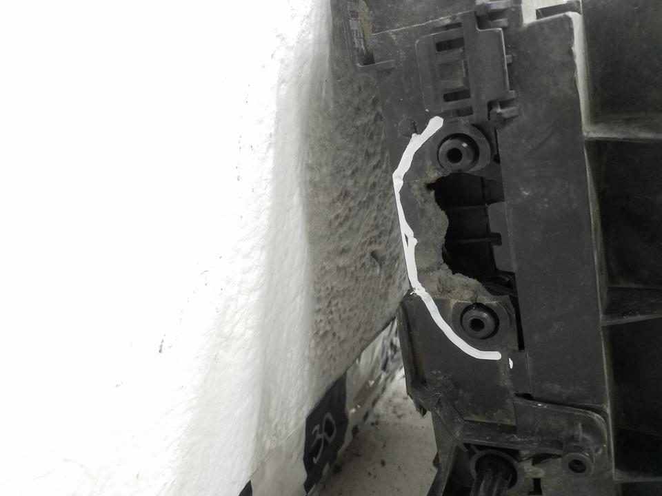 Жалюзи воздуховода интеркулера левого Porsche Cayenne 3