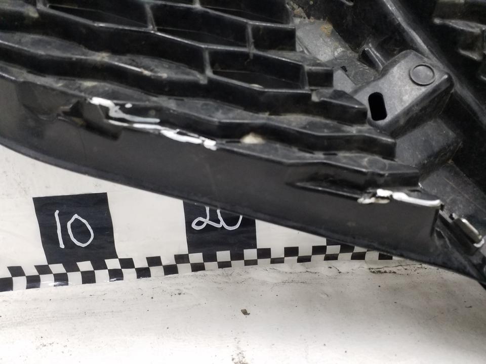 Решетка радиатора Nissan Qashqai 2
