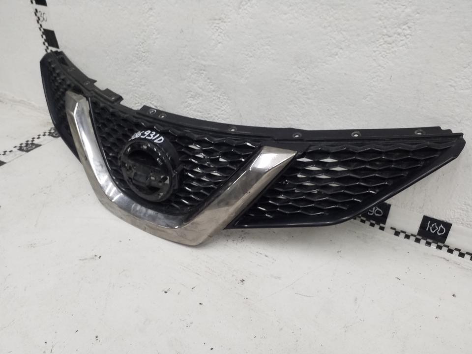Решетка радиатора Nissan Qashqai 2