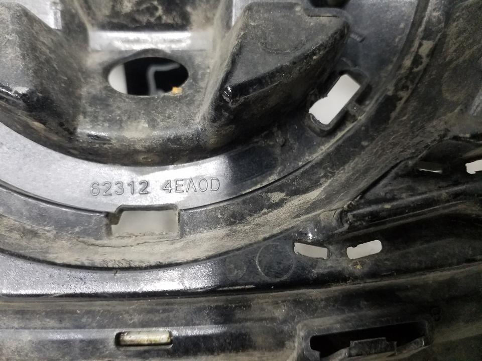 Решетка радиатора Nissan Qashqai 2