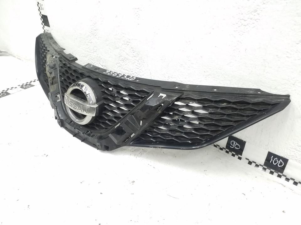 Решетка радиатора Nissan Qashqai 2