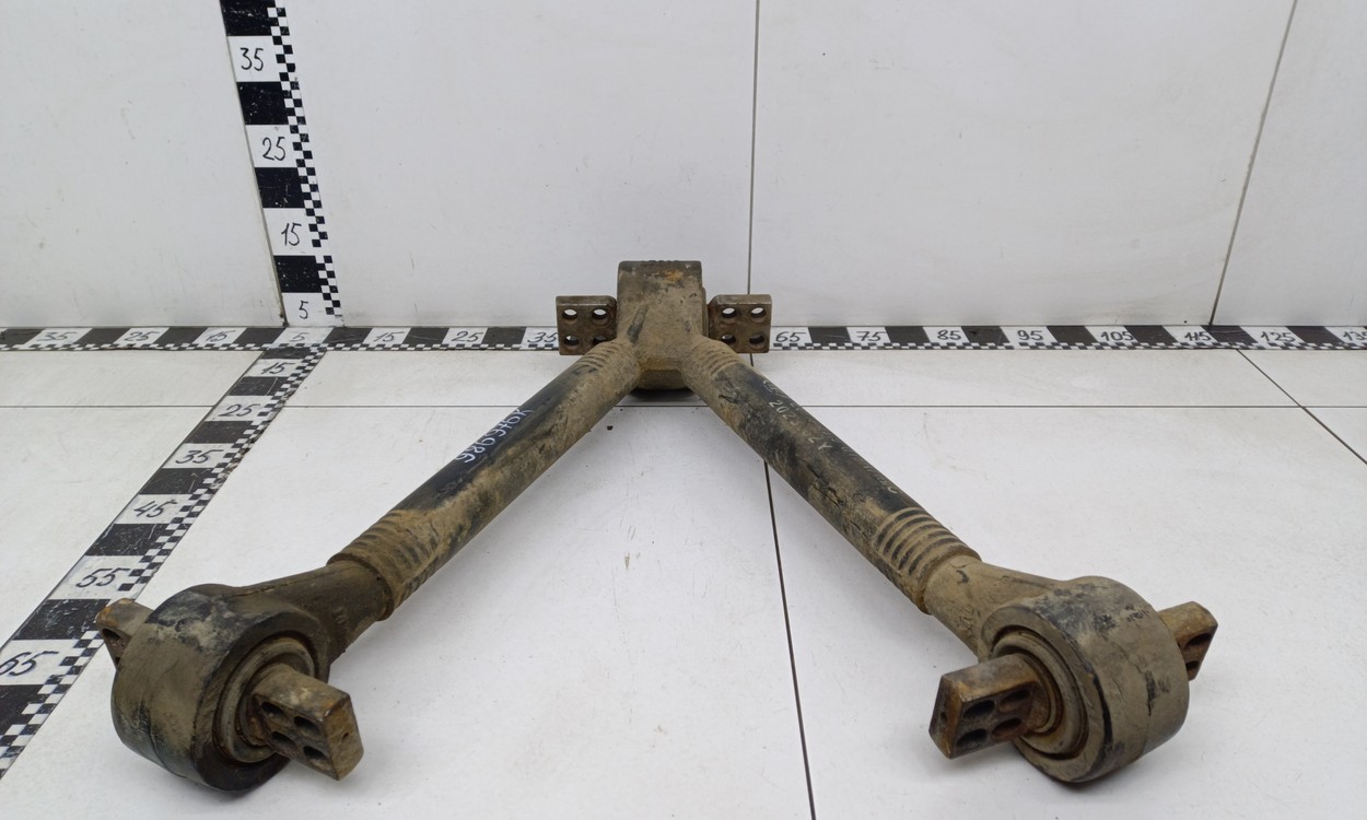 Штанга реактивная v-образная FAW J6