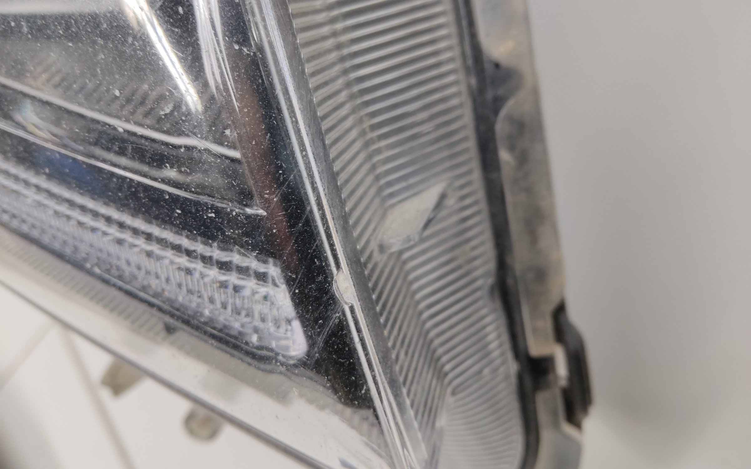 Фара передняя правая Kia Sorento 3 Restail LED