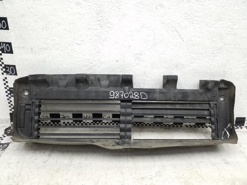Жалюзи воздуховода радиатора Volvo XC40