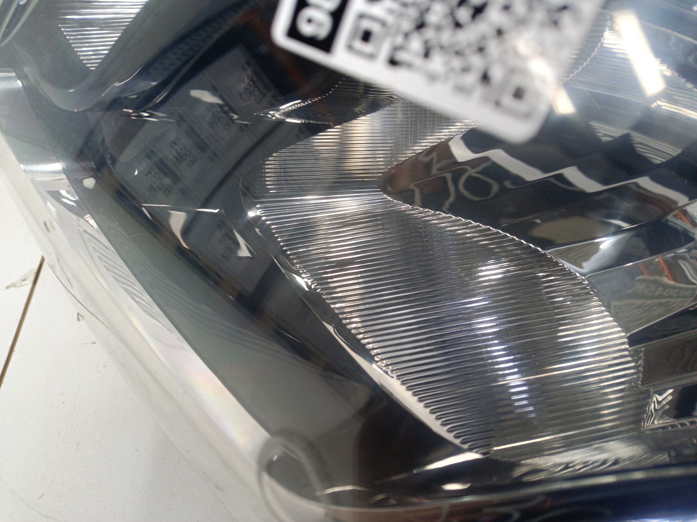 Фара передняя правая Skoda Octavia A7 галоген