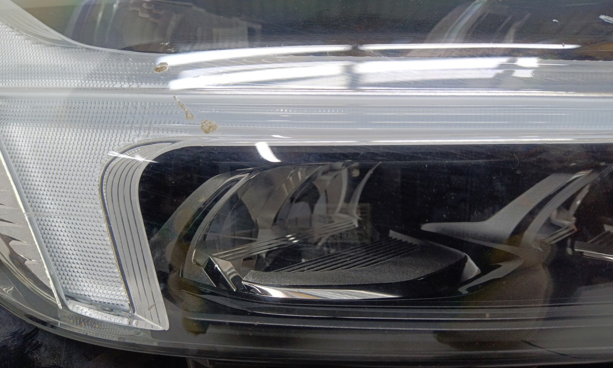 Фара передняя правая Volvo XC60 2 Restail Full LED