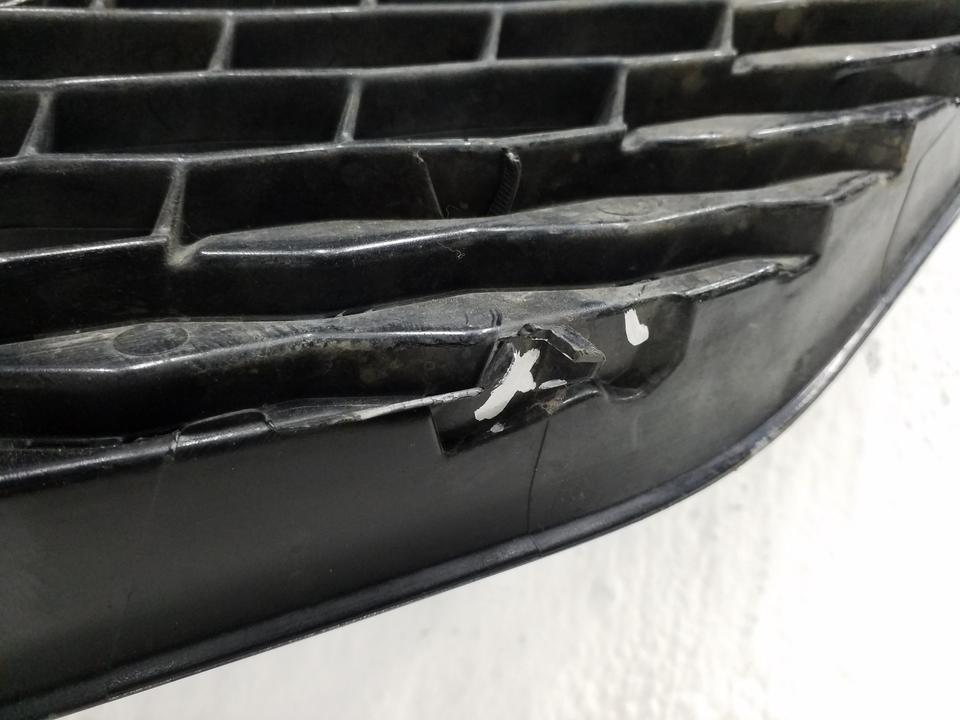 Решетка радиатора Nissan Qashqai 2