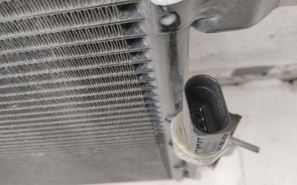 Радиатор кондиционера Audi Q5 2