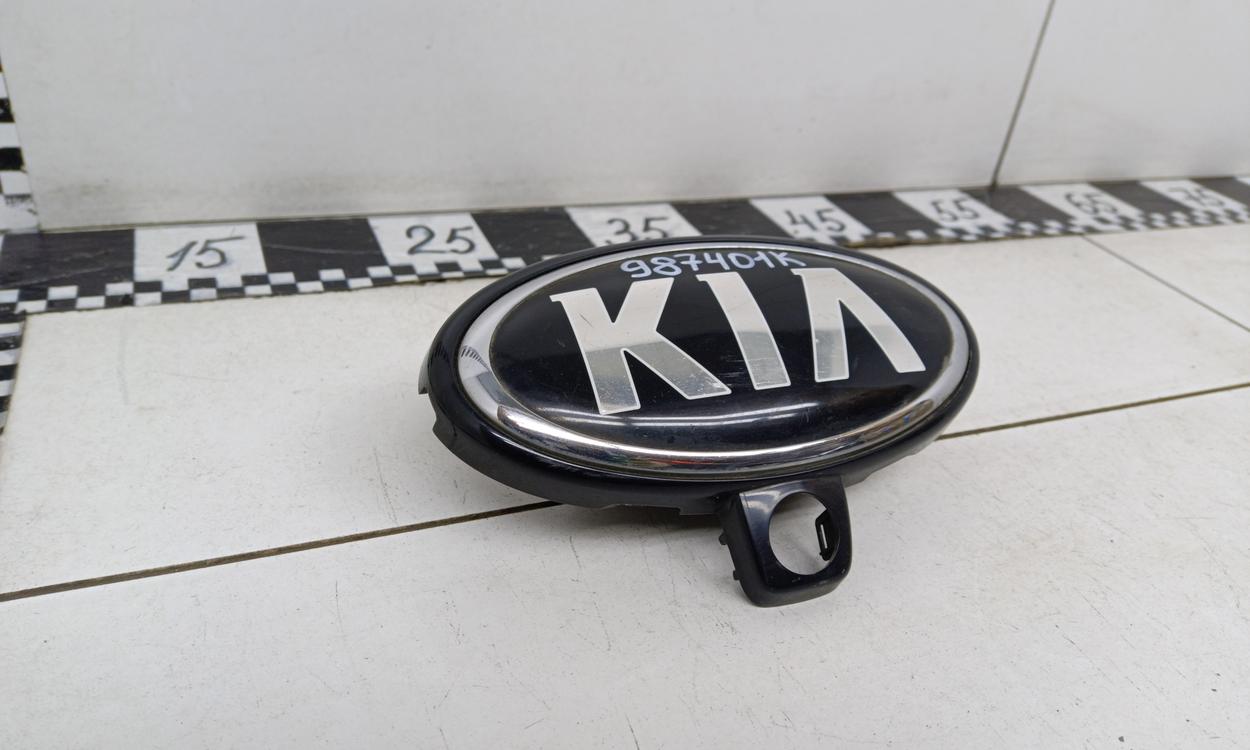 Эмблема решётки радиатора под камеру Kia Sorento 3 Restail