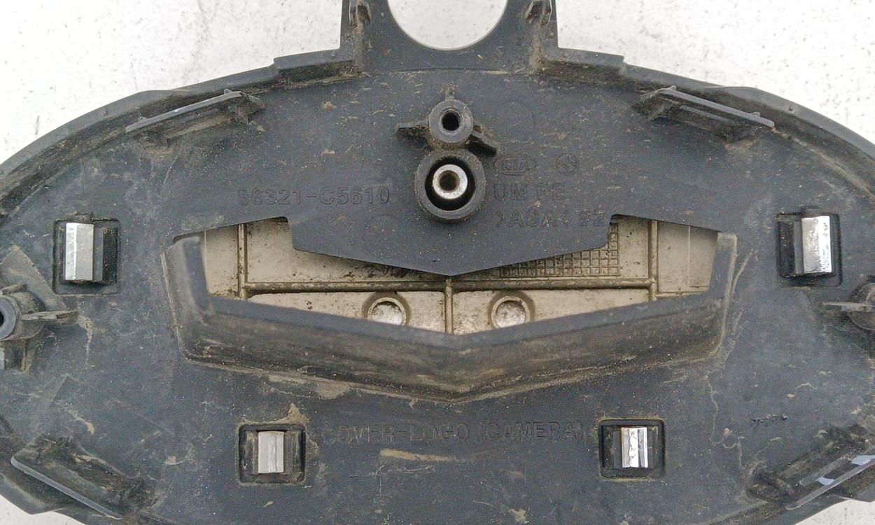 Эмблема решётки радиатора под камеру Kia Sorento 3 Restail