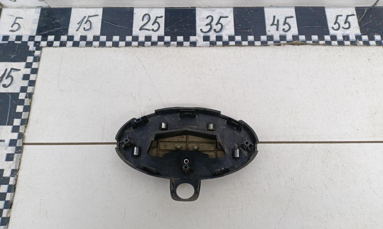 Эмблема решётки радиатора под камеру Kia Sorento 3 Restail