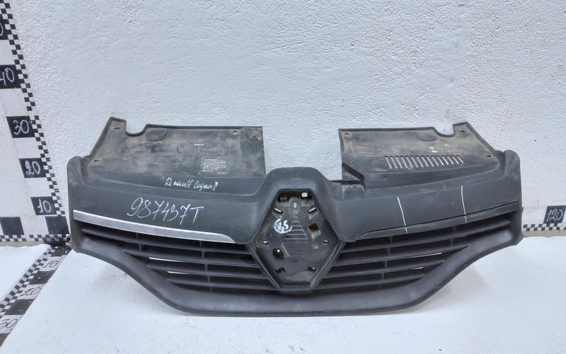Решетка радиатора Renault Logan 2
