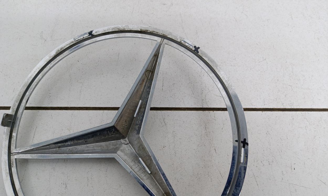 Эмблема решётки радиатора Mercedes-Benz C-klasse W205