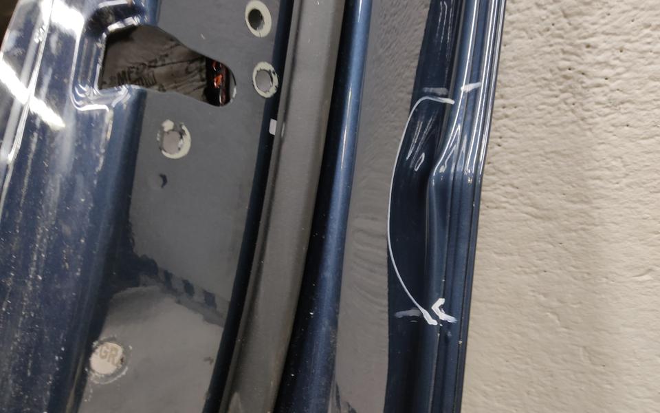 Дверь передняя правая Volvo XC90 2