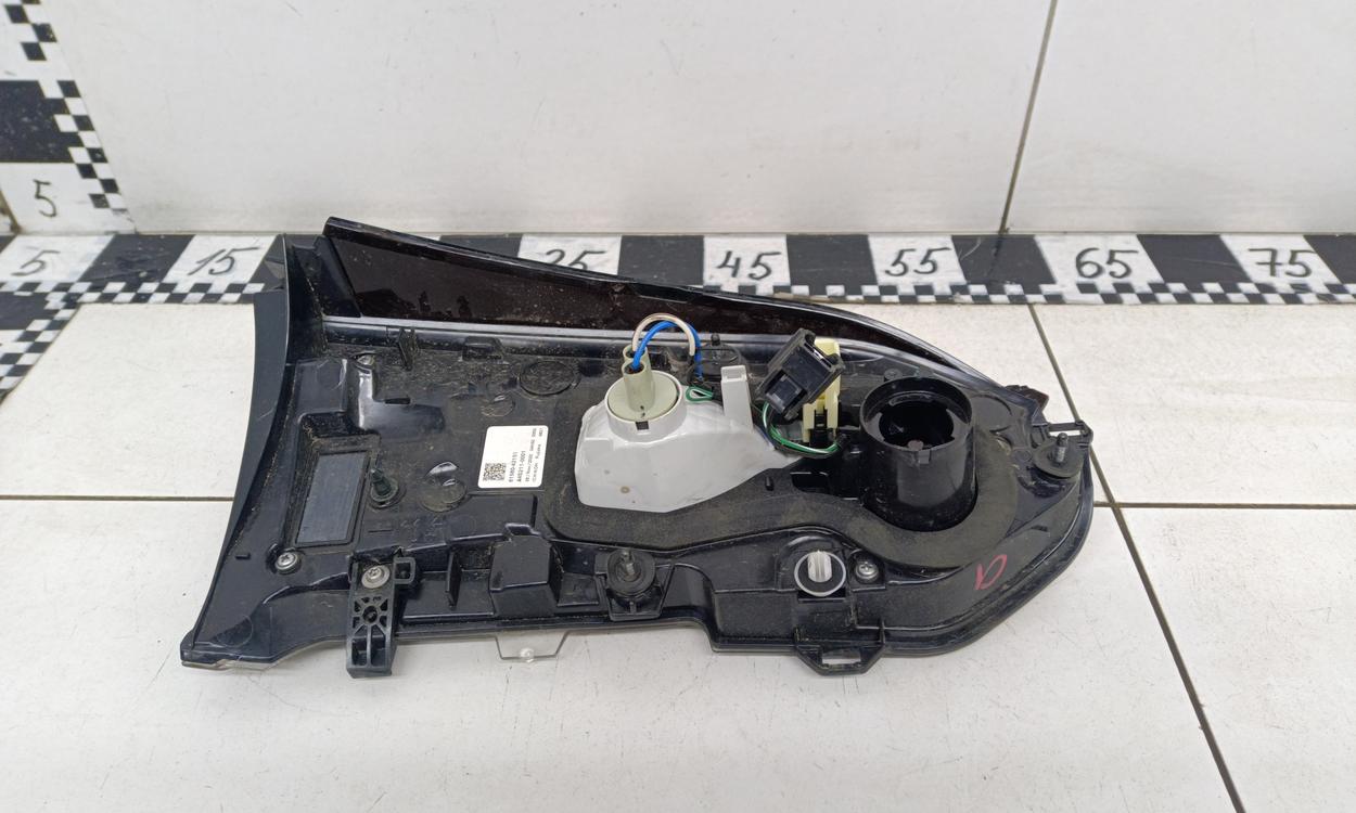 Фонарь задний правый внутренний Toyota RAV4 XA50 под лампу
