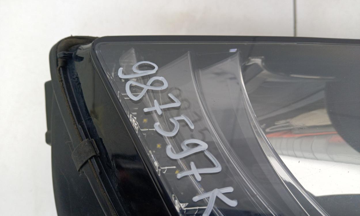 Фара передняя правая Skoda Octavia A7 Restail галоген