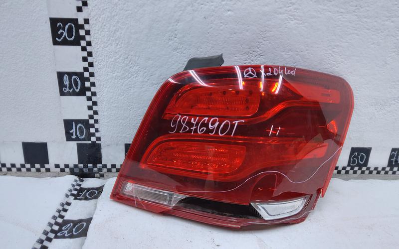 Фонарь задний правый наружный Mercedes Benz GLK-Klasse X204 Restail LED