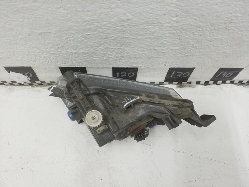 Фара ПТФ передняя левая Volkswagen Jetta 6 Restail