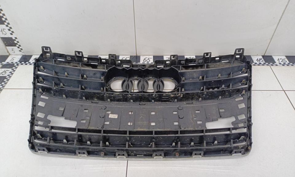 Решетка радиатора Audi A7 4G