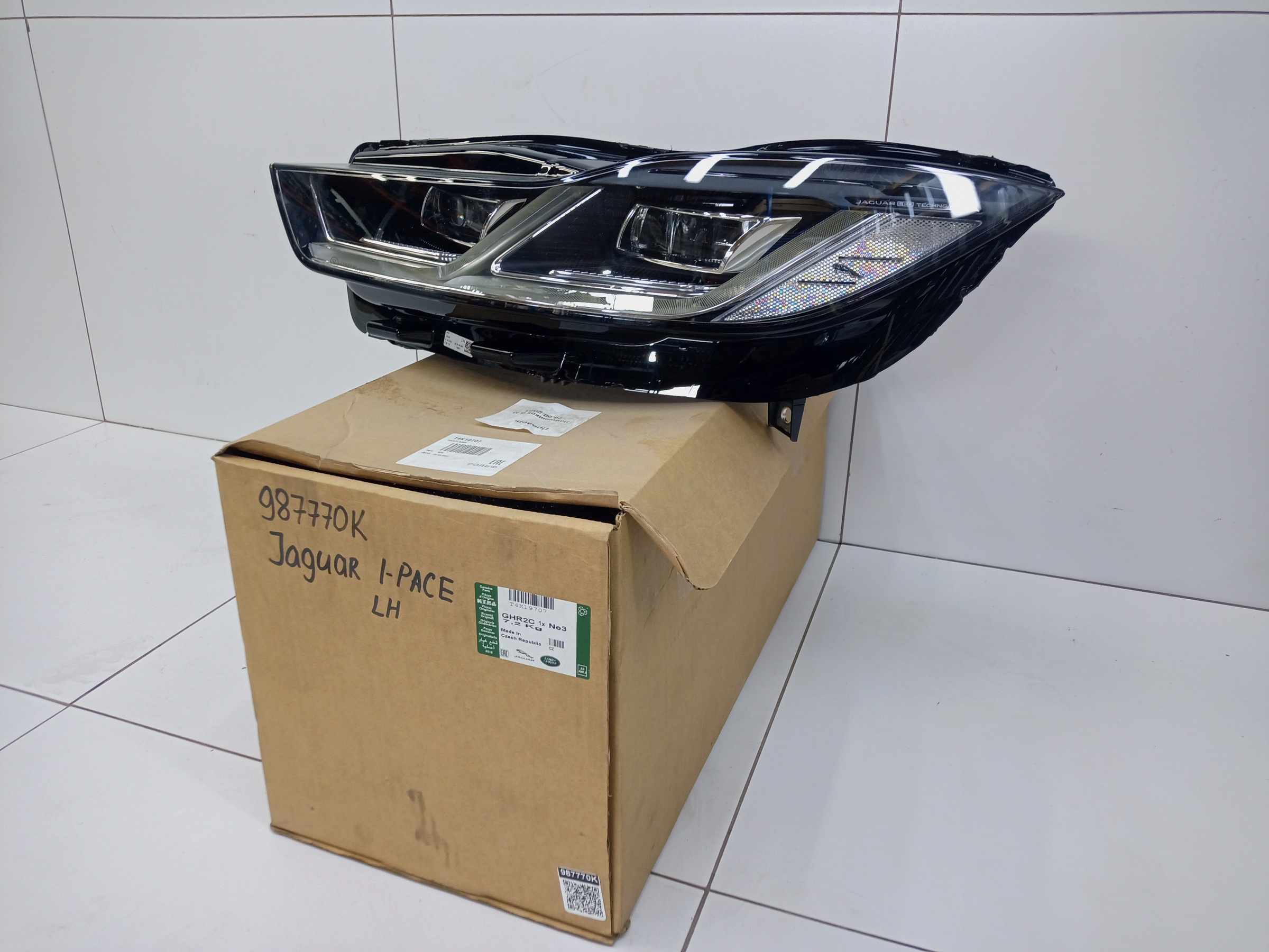 Фара передняя левая Jaguar I-Pace LED