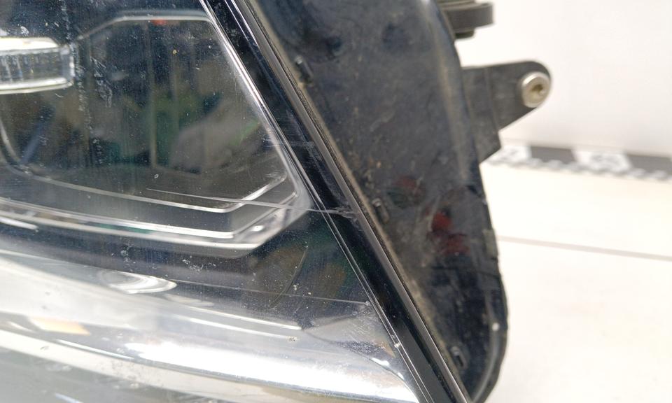 Фара передняя правая Volkswagen Tiguan 2 LED