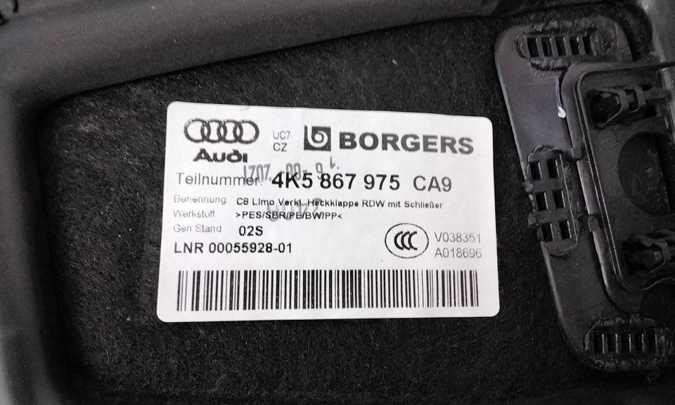 Обшивка крышки багажника Audi A6 C8 Sedan