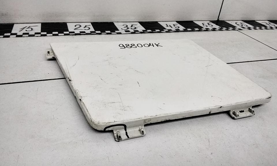 Лючок корпуса подножки левой Scania 6 Series