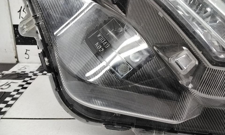 Фара передняя левая Toyota RAV4 CA40 Restail LED