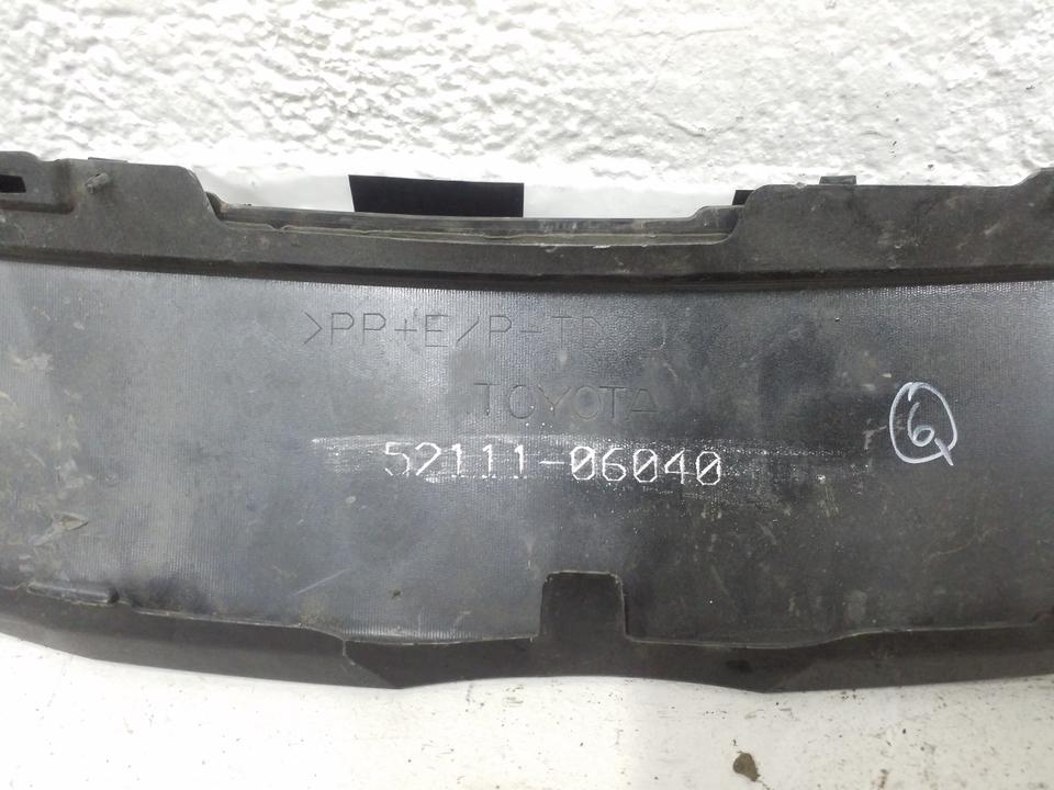 Накладка решетки радиатора Toyota Camry V70 Restail