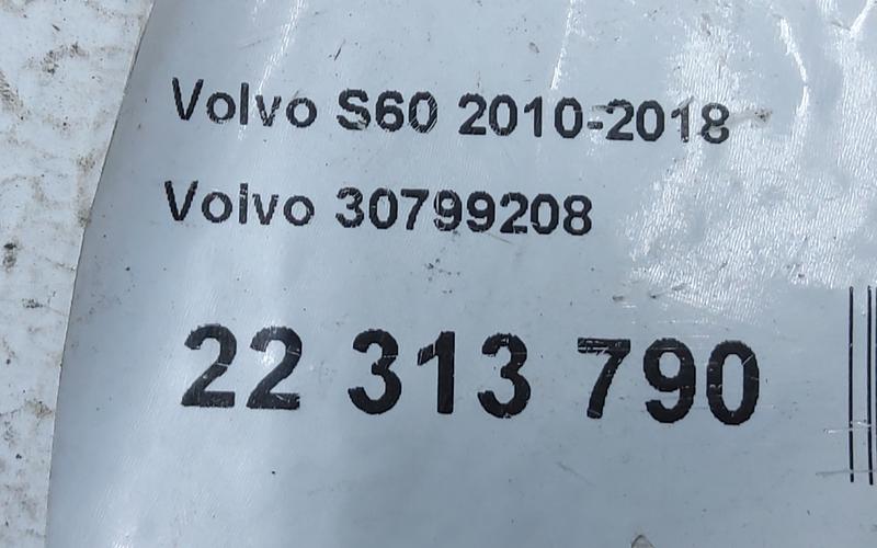 Крышка зеркала правого Volvo S60 2