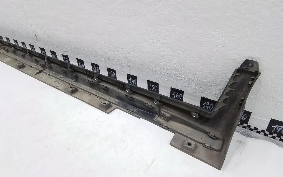Накладка порога правого Geely Coolray