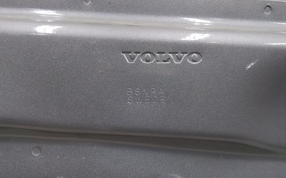 Дверь передняя левая Volvo XC90 2