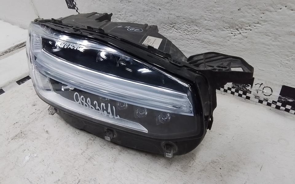 Фара передняя правая Volvo XC90 2 Full LED