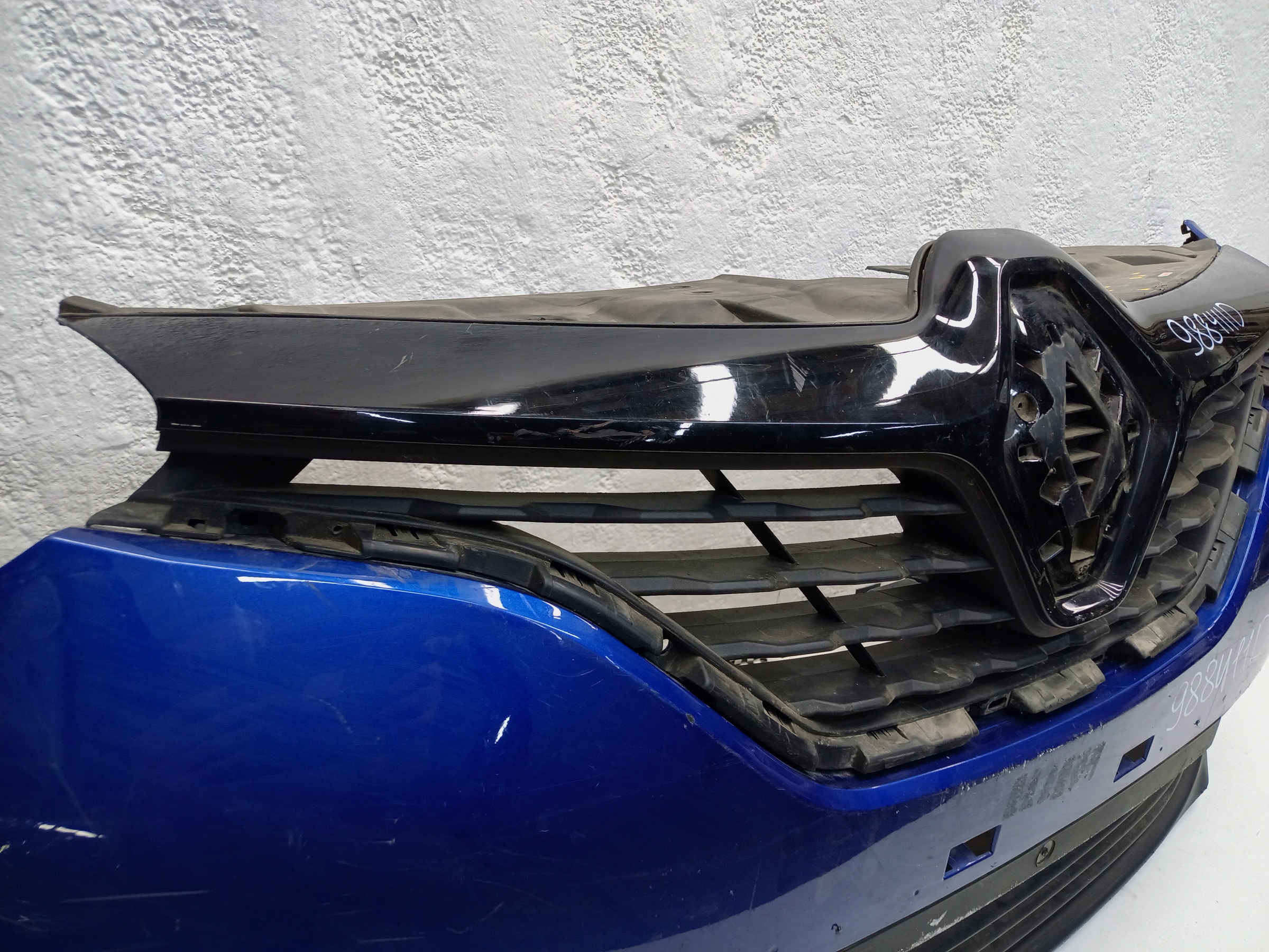 Бампер передний Renault Kaptur