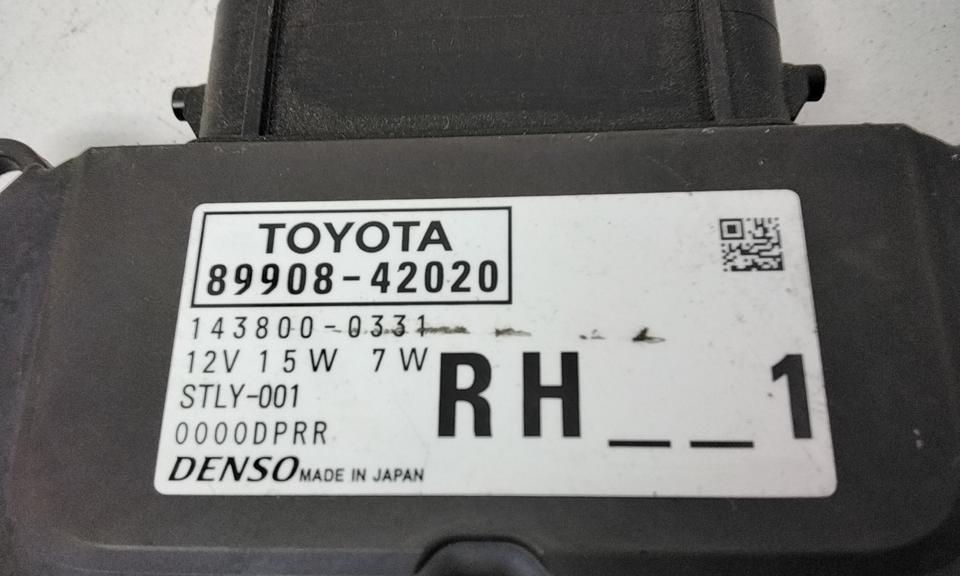 Блок управления фарой LED Toyota RAV4 XA50