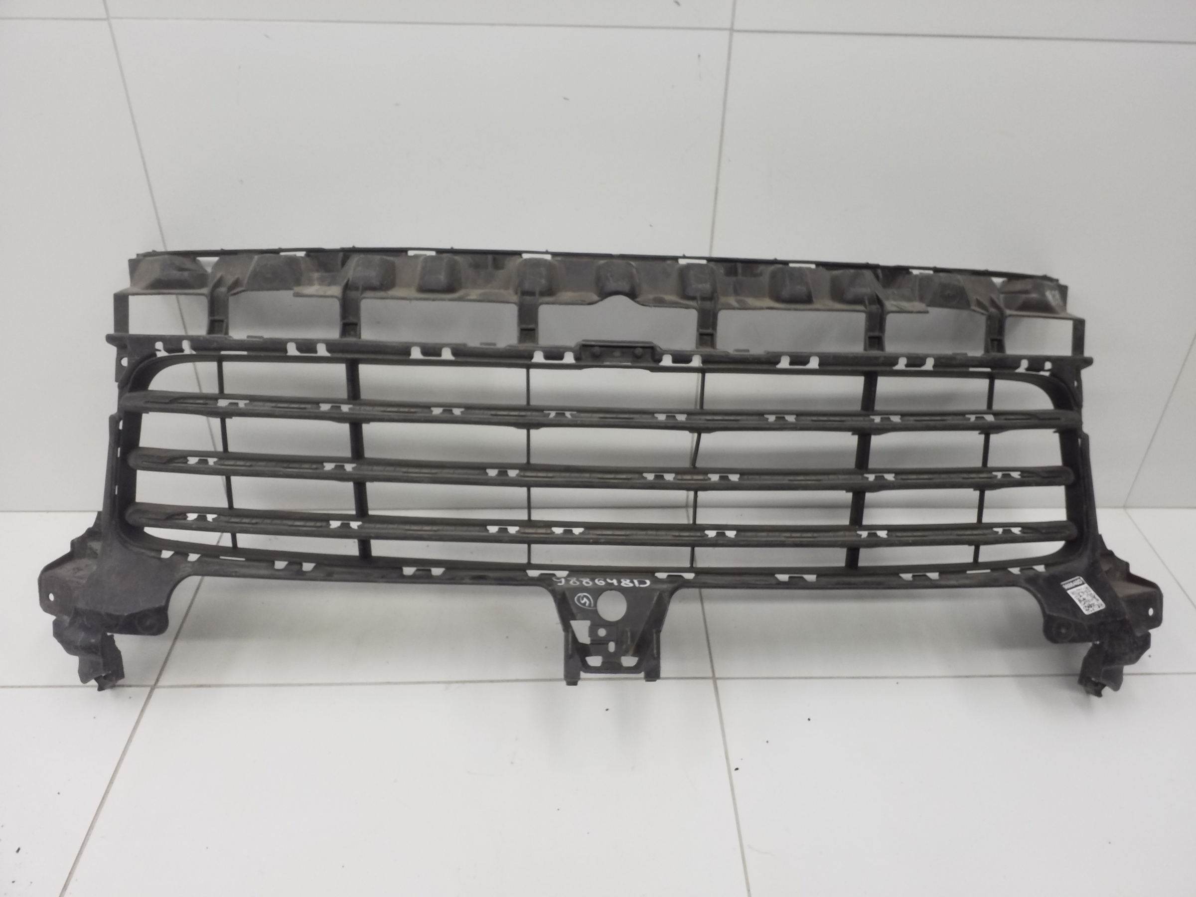 Решётка переднего бампера центральная Porsche Cayenne 3