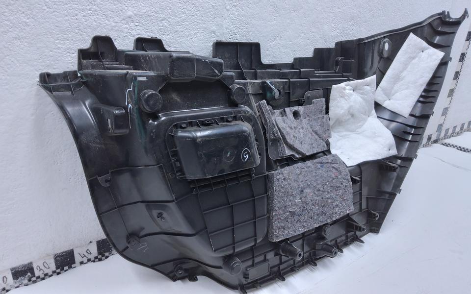 Обшивка багажника левая часть Toyota RAV4 CA40 Restail